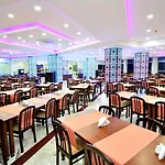 Ananas Otel 4*