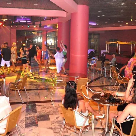 酒店 Ananas 阿拉尼亚